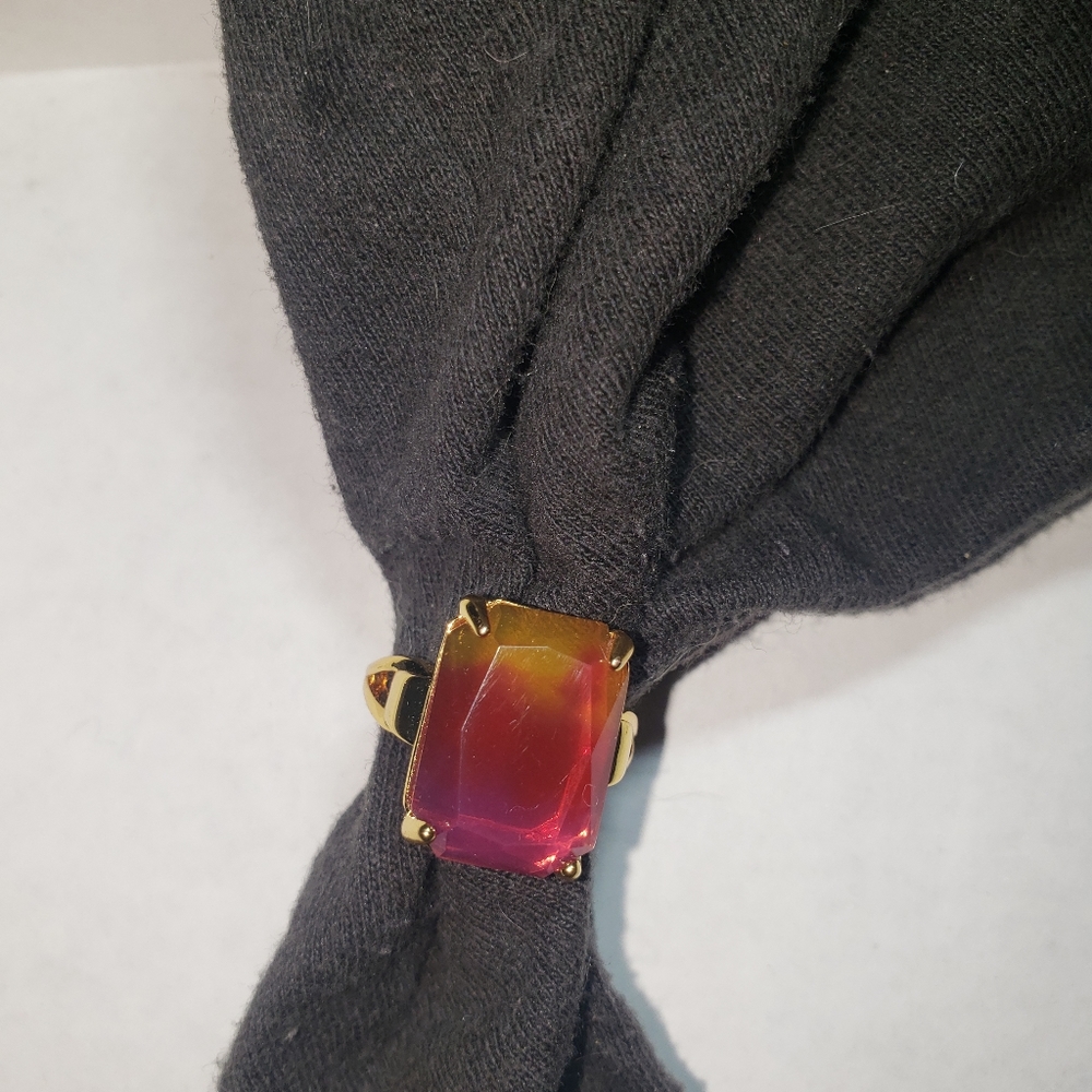 Ring - Picture 2 of 5